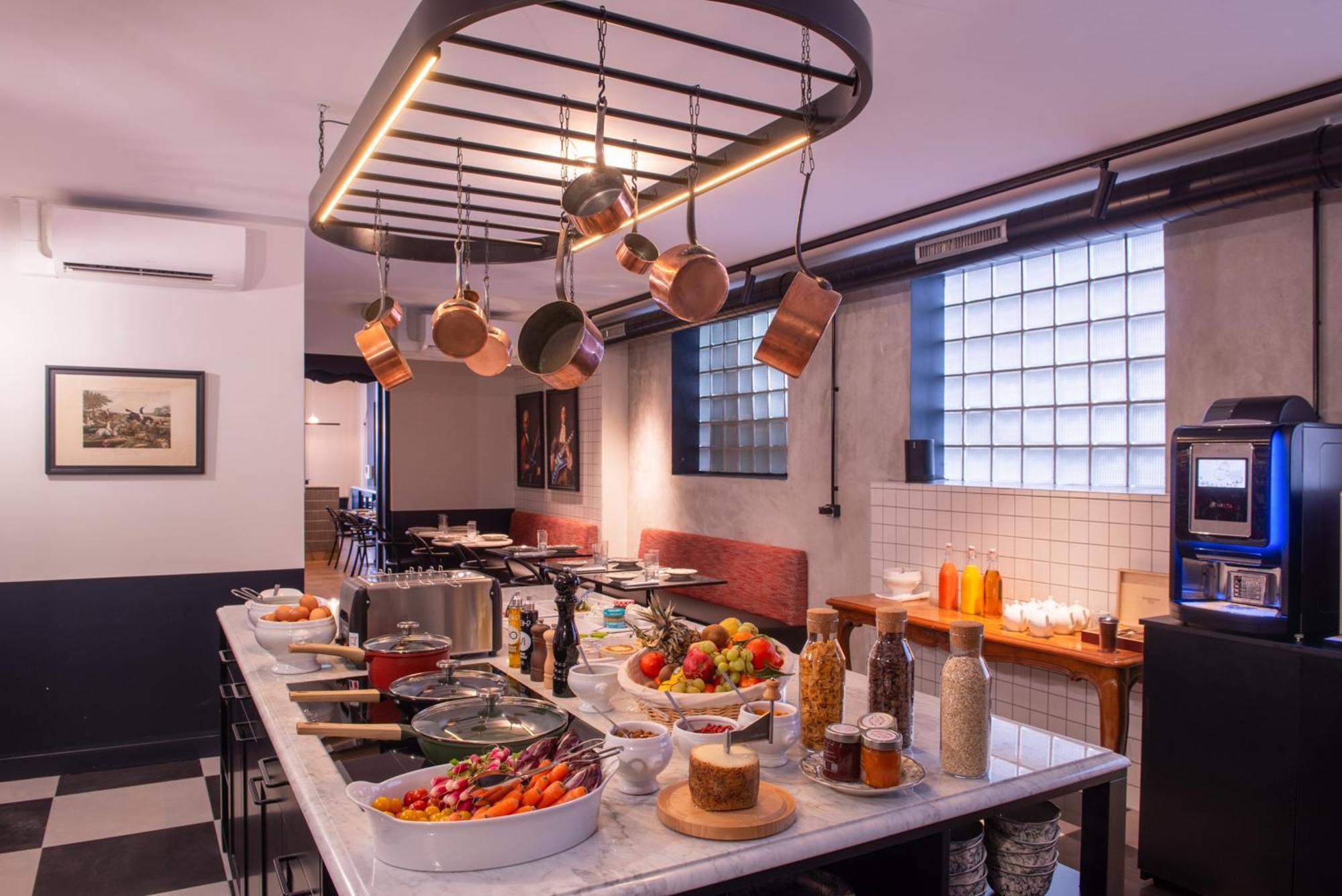 Labe Hotel Tours Centre Gare Bagian luar foto